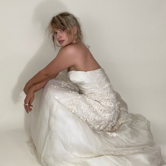 Watters Brides strapless wedding dress with train - Picture 7 of 16